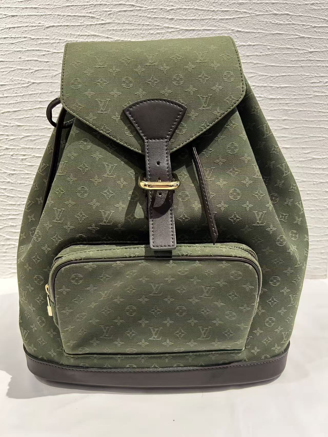 Louis Vuitton Monogram Mini Montsouris GM Backpack，Second-hand